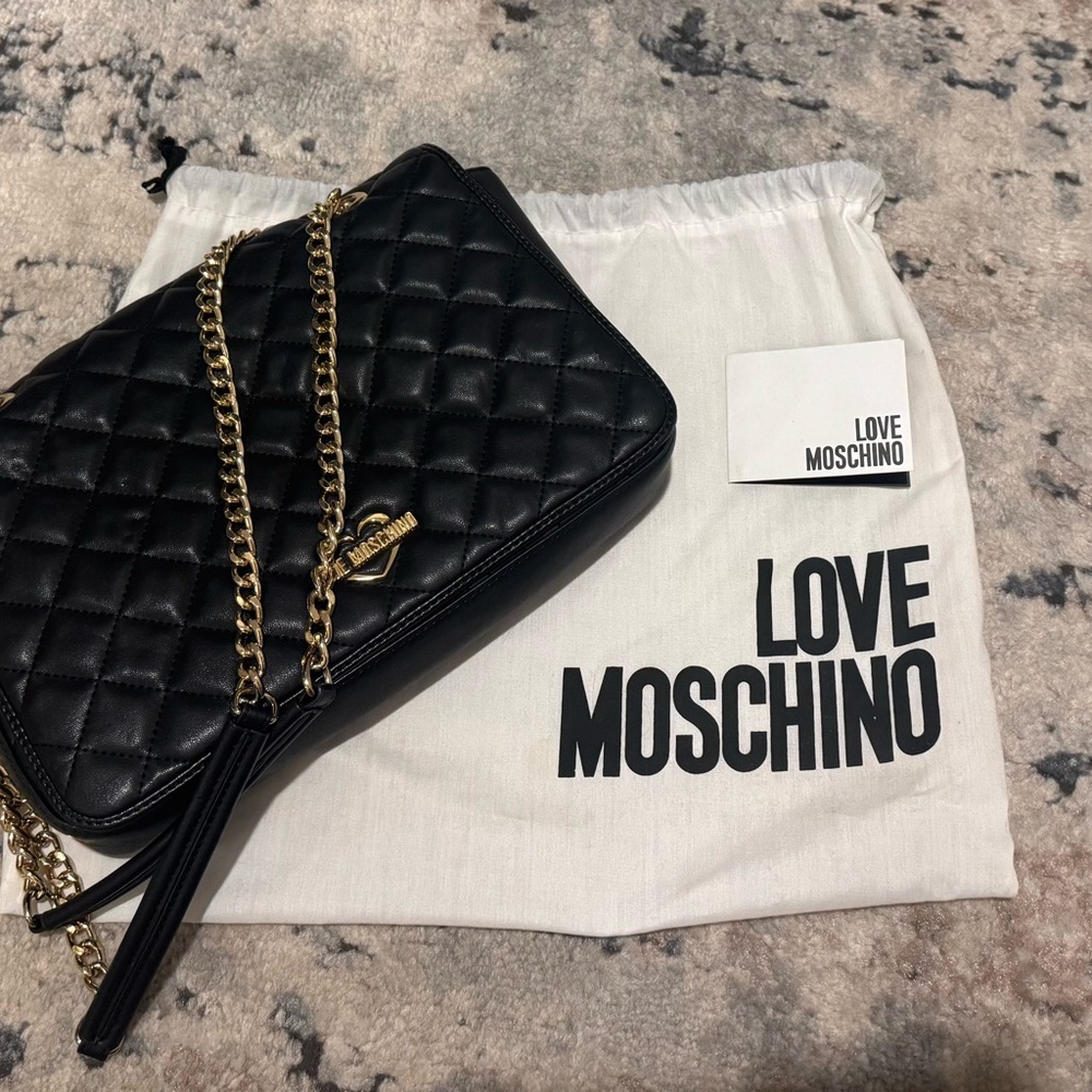 Love Moschino Black and Gold Quilted Shoulder Bag